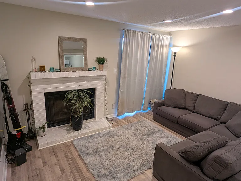1067 Ingalls St #7G — Photo 1