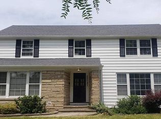 22087 Rye Rd, Shaker Heights, OH 44122