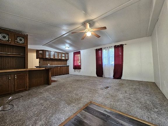 3rd image of 1882 Dunbar Rd