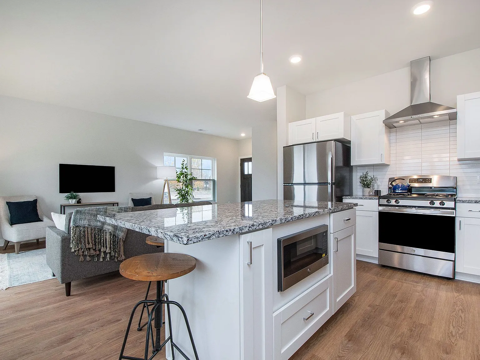 3 bed, 2.5 bath, 1755 sqft, $2,795 — Photo 4