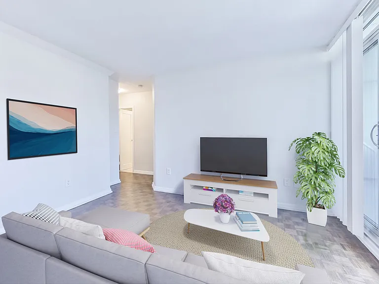 20 Prince Arthur Ave — Photo 10