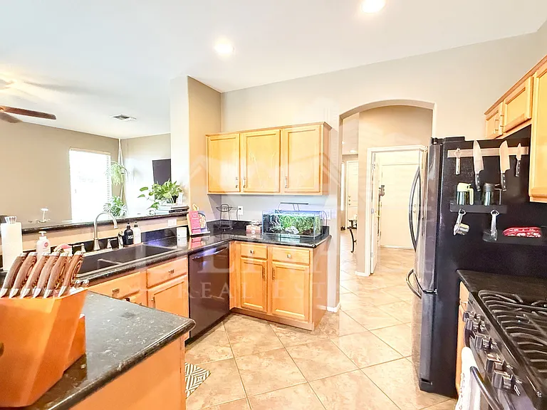3622 E Morning Star Ln — Photo 8