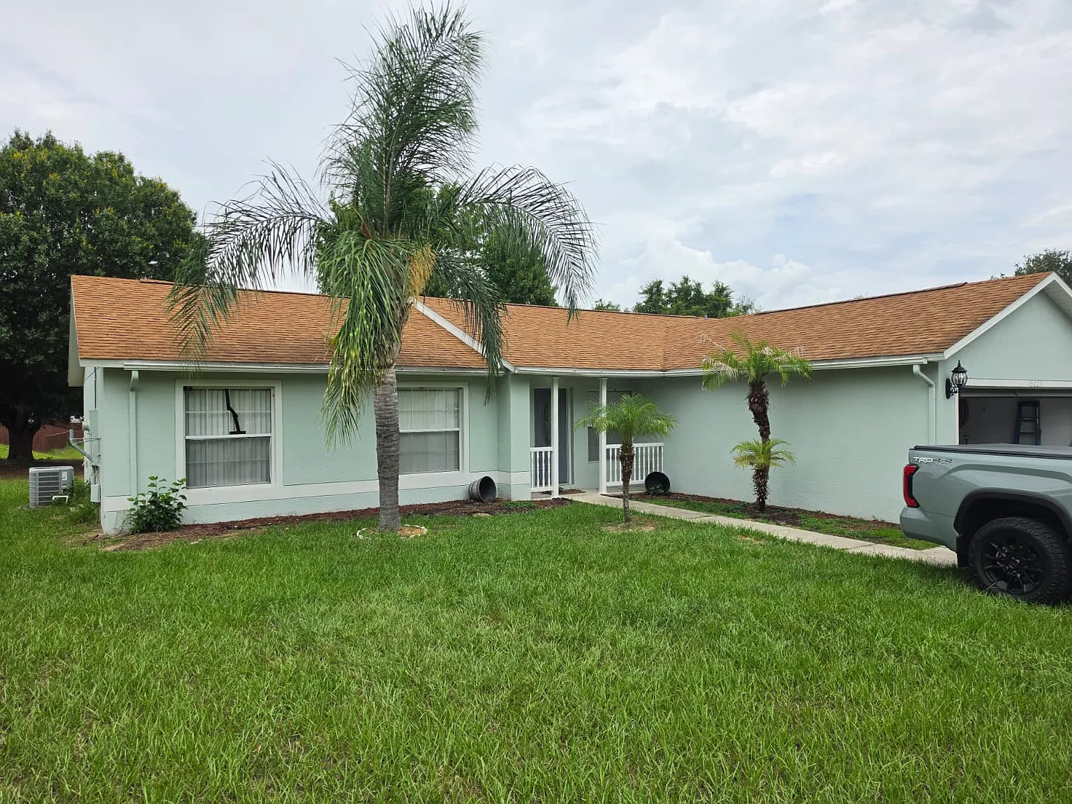 3 bed, 1261 sqft, $1,950 — Photo 2