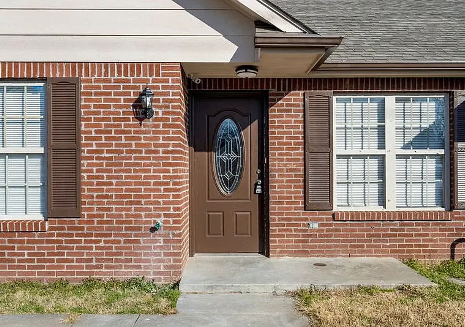 1015 E Grayson Ave — Photo 2
