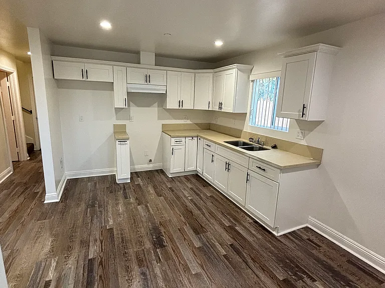 3726 S Wall — Photo 8