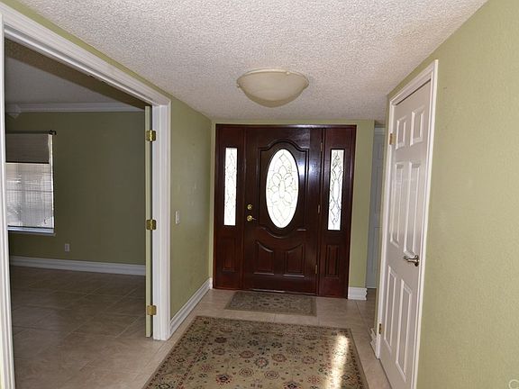 4th image of 15030 Sandalwood Ln