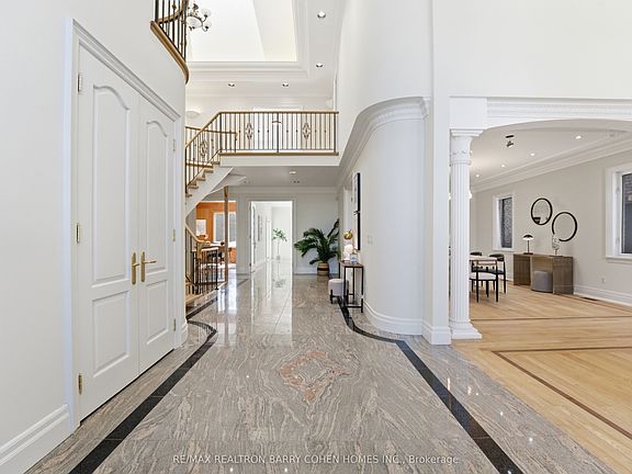 5th image of 19 Risebrough Ave