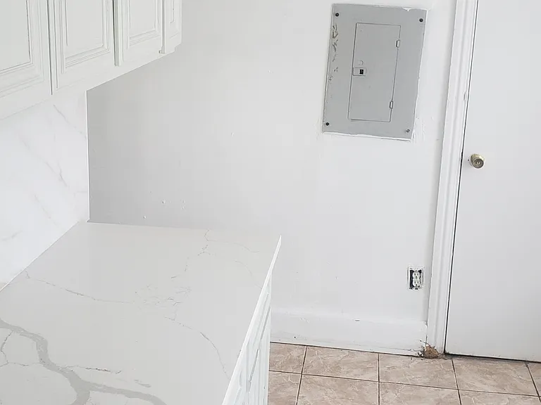 27 E Meehan Ave #2 — Photo 8