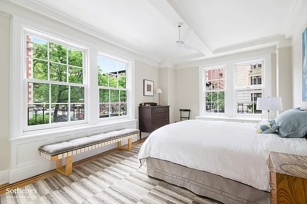 Sold by Sotheby's International Realty | media 14