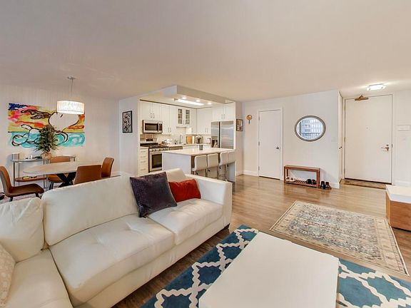 4th image of 400 E Randolph St APT 2425