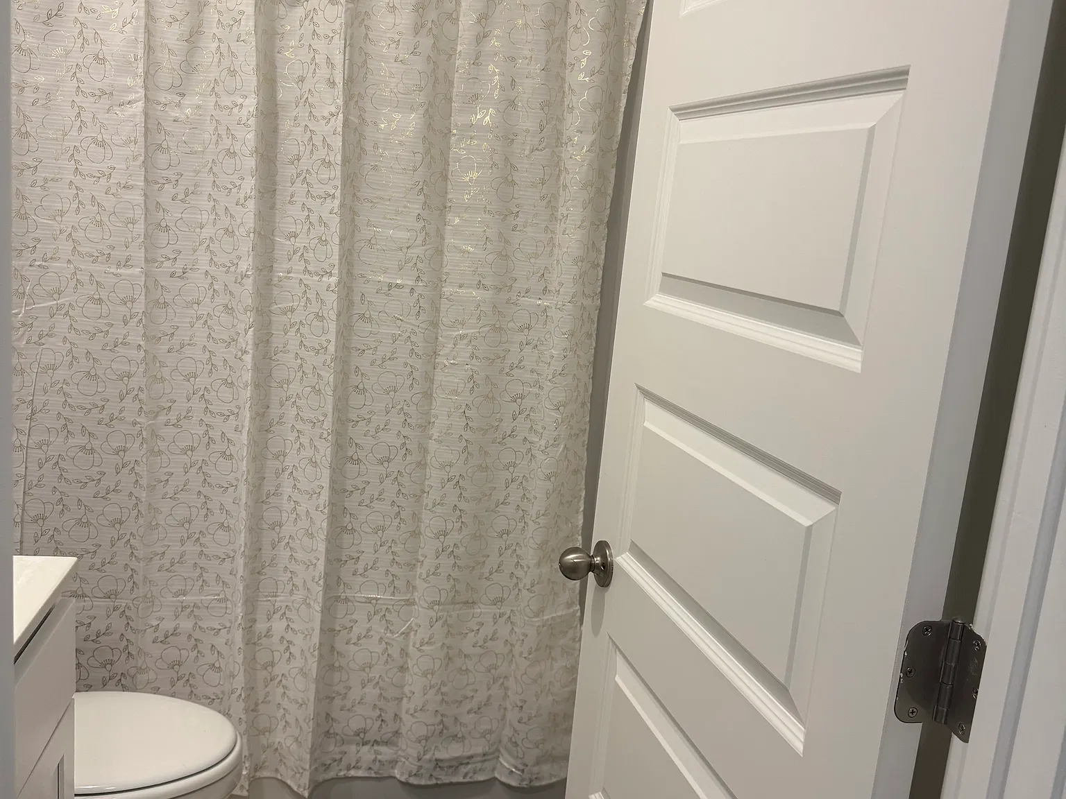 1 bed, 1.5 bath, 1663 sqft, $1,075 — Photo 2