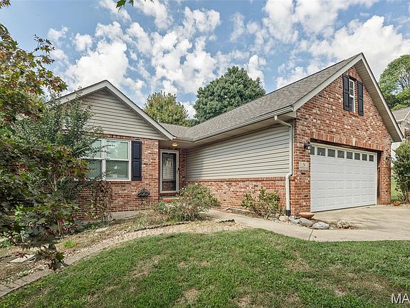 4th image of 5 Brookwood Dr