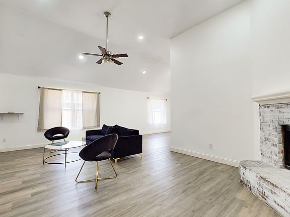 4th image of 1402 Calais Ct