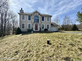 181 Russell Ct, Effort, PA 18330