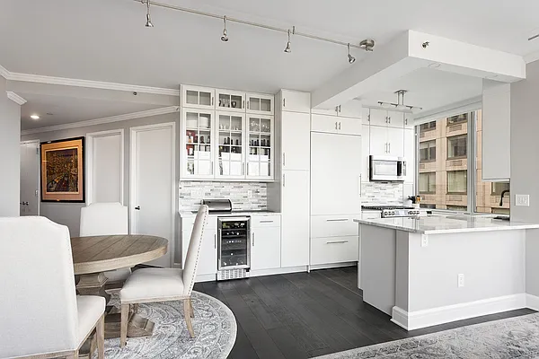 Sold by BLU Real Estate | media 4