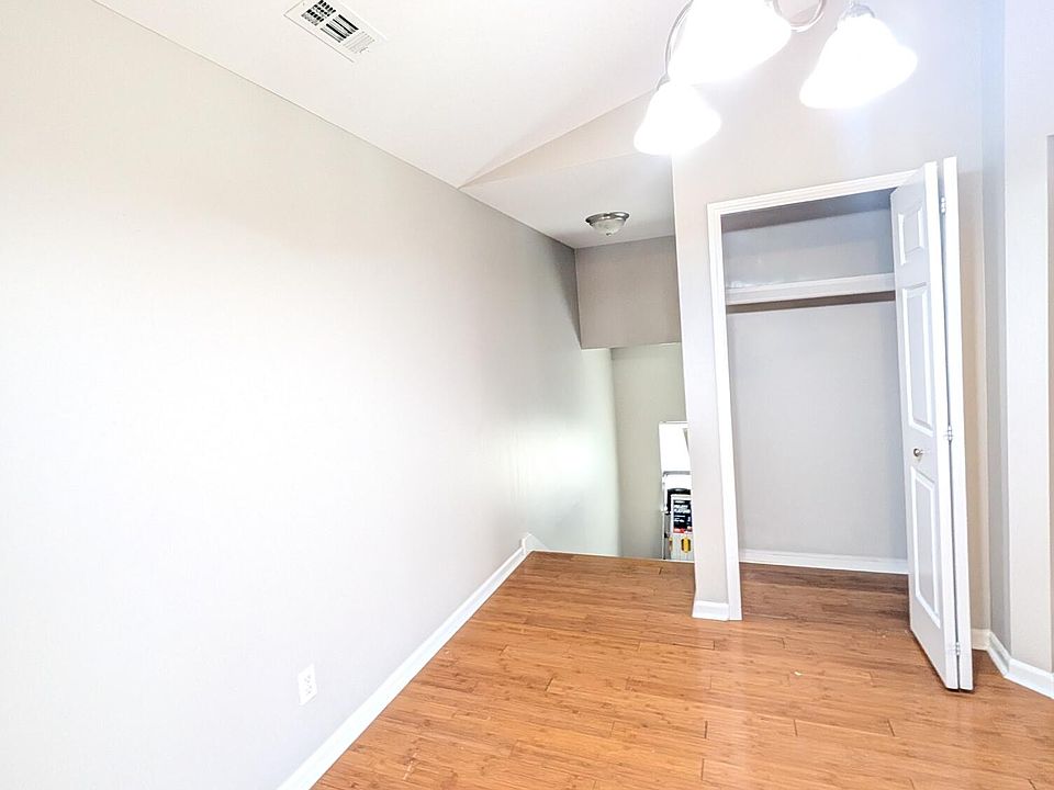 43120 Pendleton Cir, photo 7