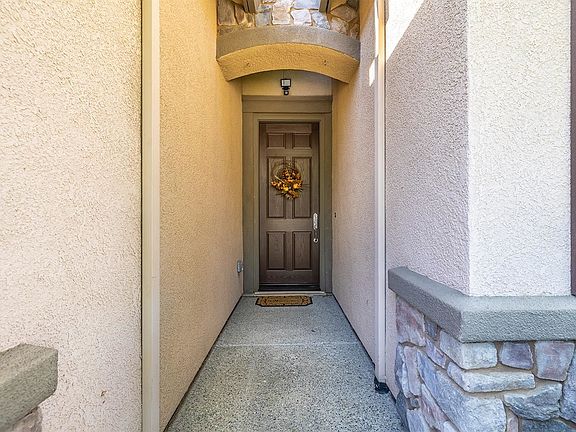3rd image of 2233 Ashton Dr