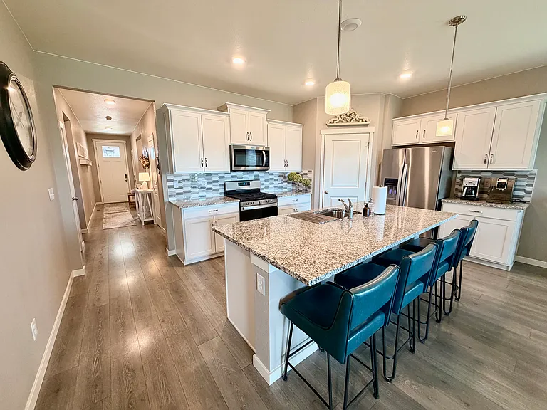 1820 Hydrangea Dr — Photo 5