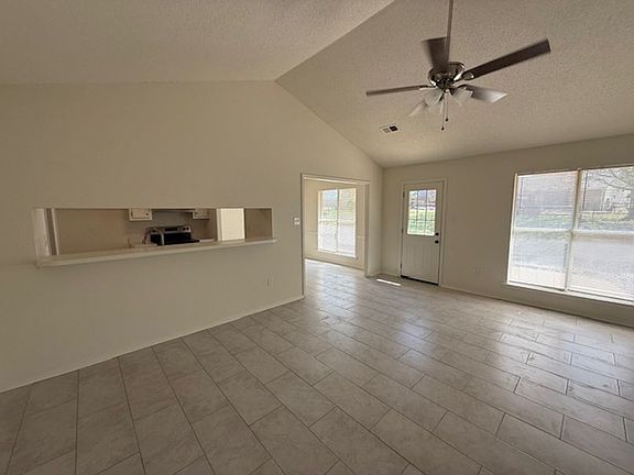 4th image of 3425 Dorchester Dr