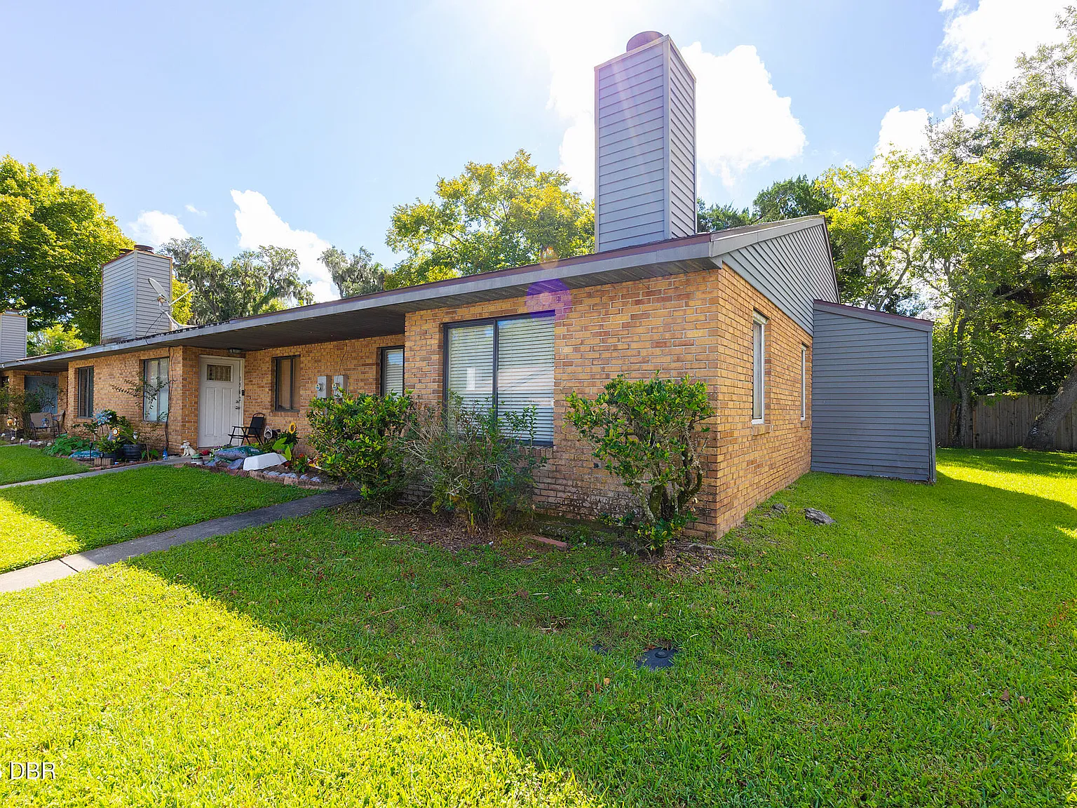 3 bed, 2.0 bath, 1092 sqft, $1,800 — Photo 2