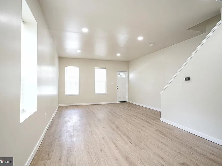 1830 Filmore St — Photo 7