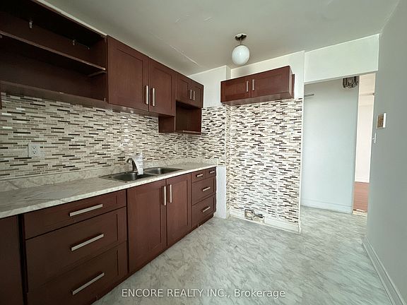 4th image of 340 Dixon Rd #808