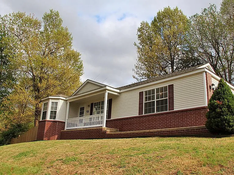 3245 W Parkway Dr — Photo 6