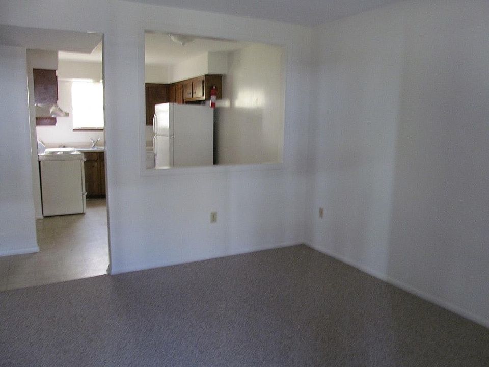 2nd image of 3609 Montague Blvd APT 14