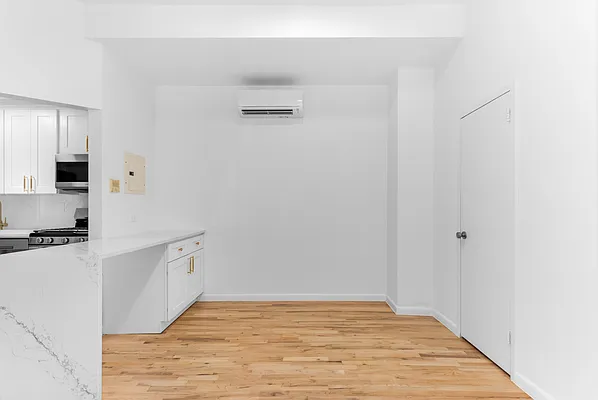 Rented by Lexiti Realty Corp | media 17