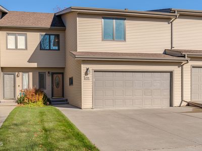 2976 Ontario Ln, Bismarck, ND, 58503