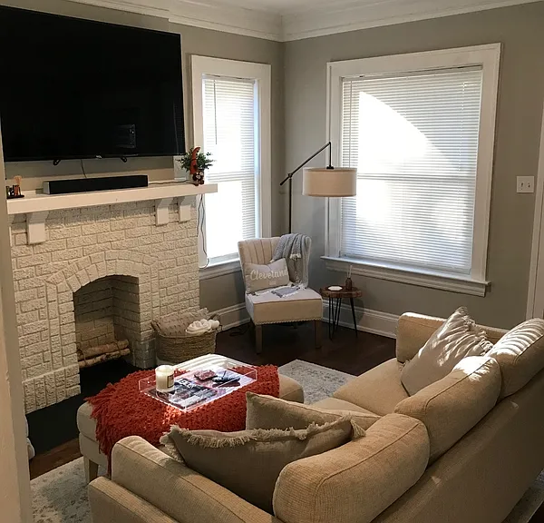 1285 W 114th St — Photo 3