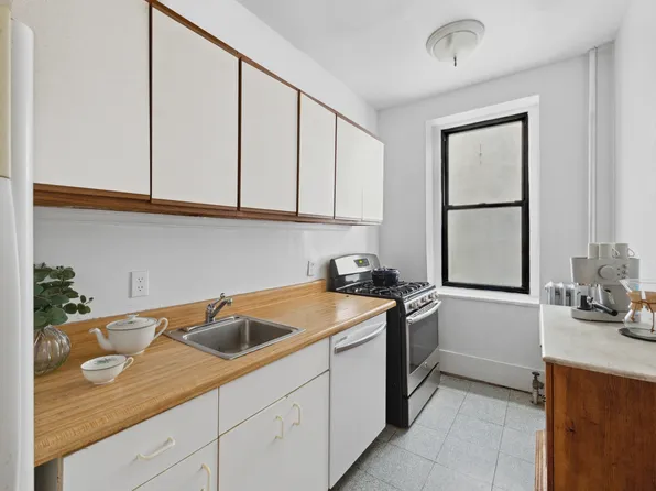 333 4th Street 1G image 7 of 8