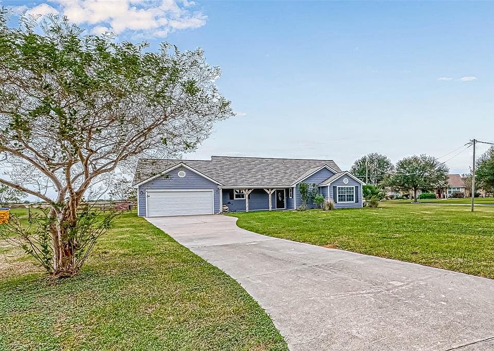 2129 Settlers Court Dr, Sealy, TX 77474 MLS 23752277 Zillow
