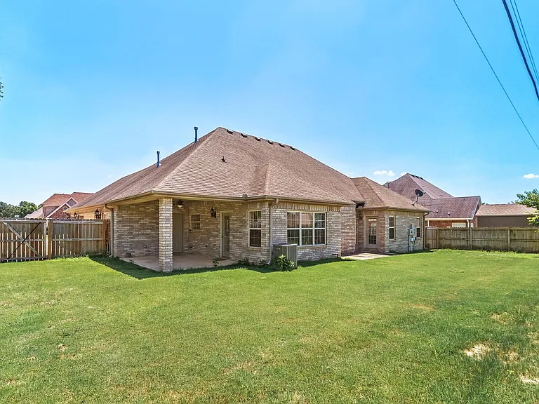 4796 Stonecrest — Photo 9