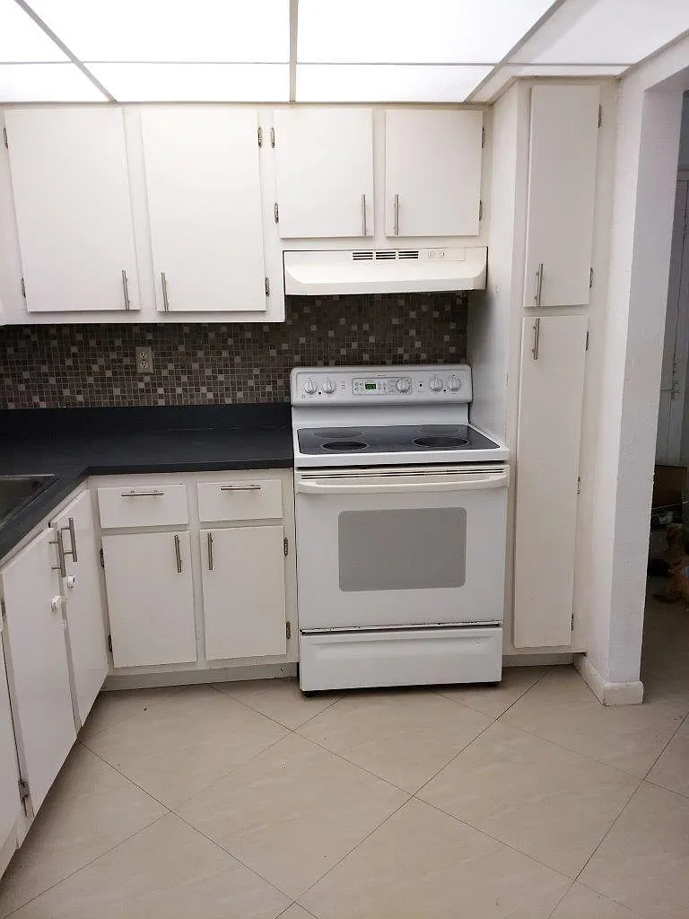 2 bed, 2.0 bath, 1290 sqft, $1,795 — Photo 2