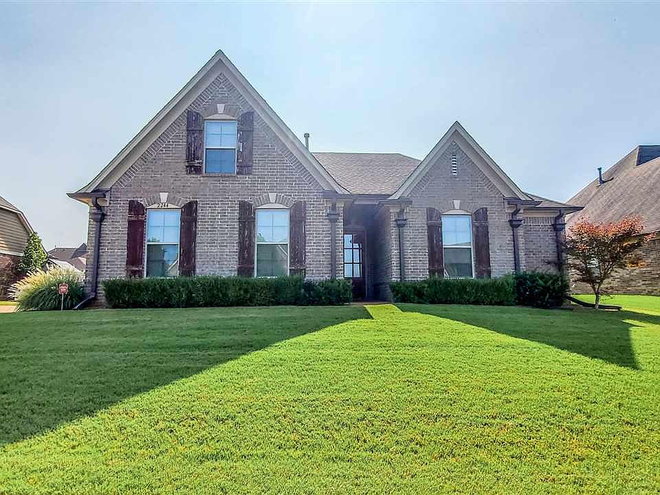 1st image of 2244 Fountain Brook Ln
