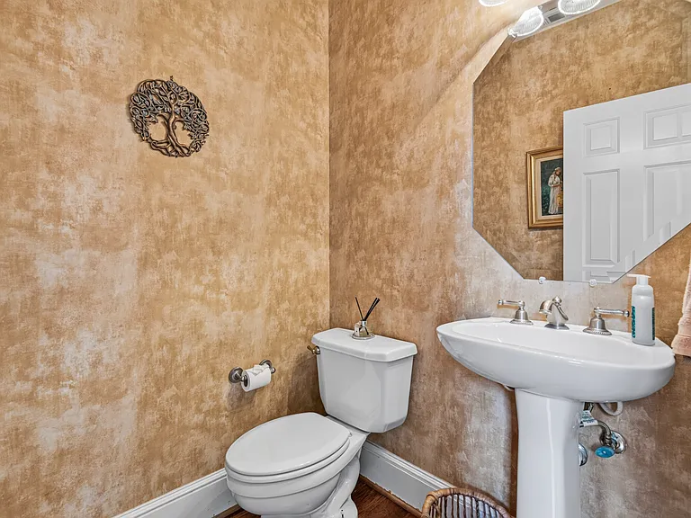 4633 Oak Shores Dr — Photo 14