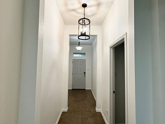 4th image of 7814 Woodbury Dr
