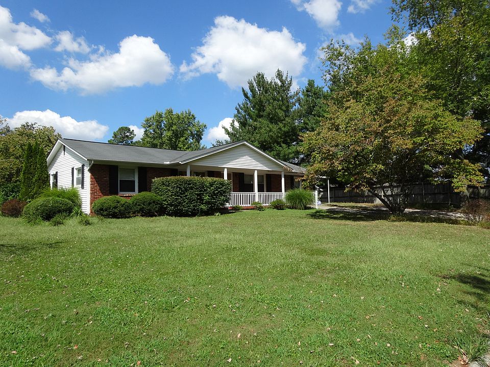 1st image of 3013 Chestnut View Dr