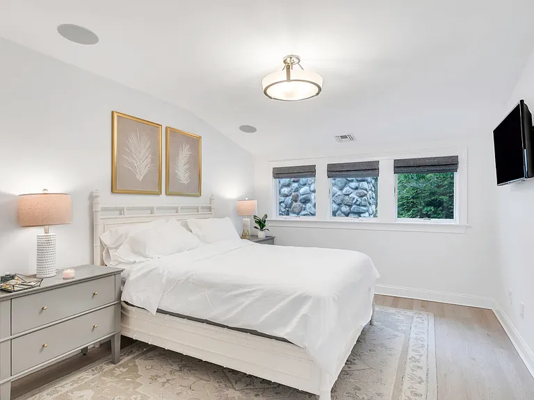 51 Cliff Rd — Photo 34