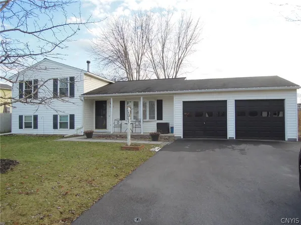 5065 Hackberry Ln, Clay, NY 13041