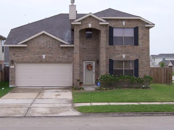 7902 Swan Ln, Baytown, TX 77523