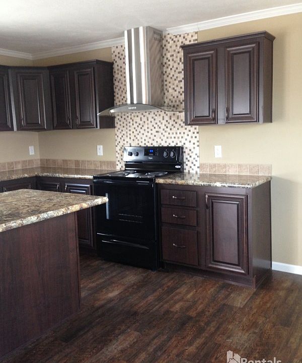 1st image of 556 Paraiso Dr