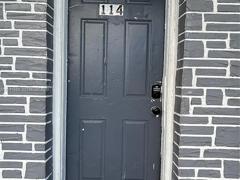 1843 Dewey St #114 — Photo 10