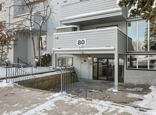 80 S Glamis Dr SW #3211, Calgary, AB T3E 6T7