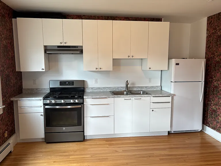 35 Creek Rd #1 — Photo 2