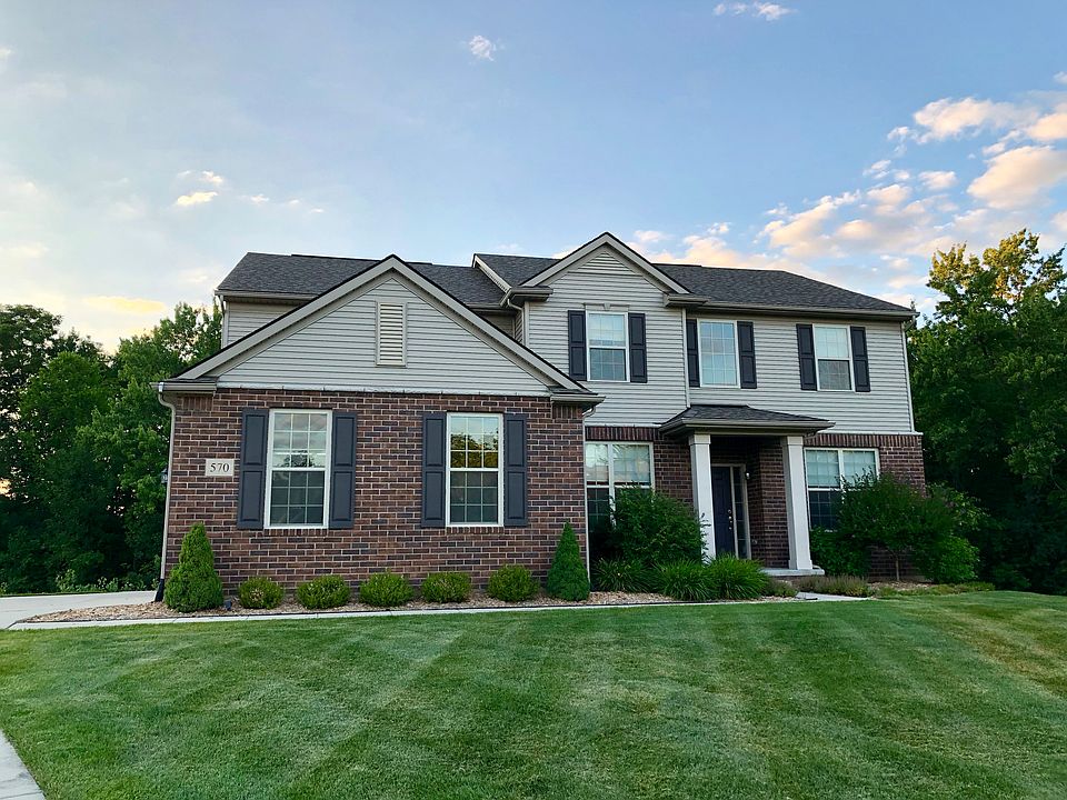 1st image of 570 Birchcrest Ct