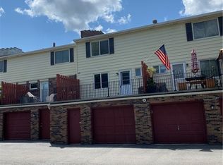 48 Stoneledge Ct, Amherst, NY 14221
