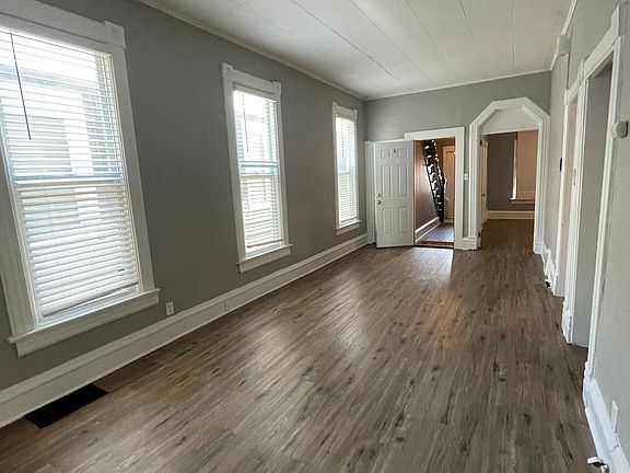 2nd image of 518 Sandusky Ave #1