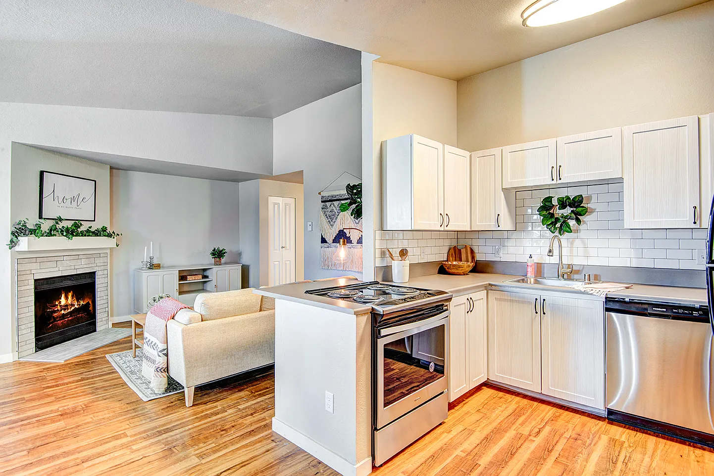 The Lynx Apartments — Photo 4